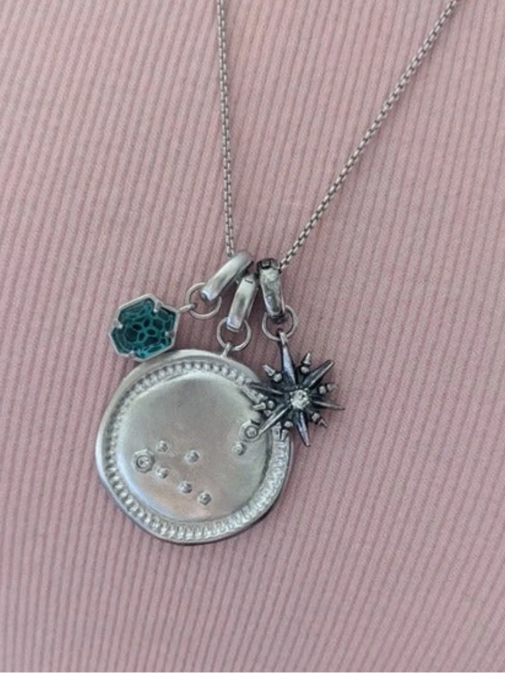 Kendra Scott Capricorn December charm Necklace pendant silver